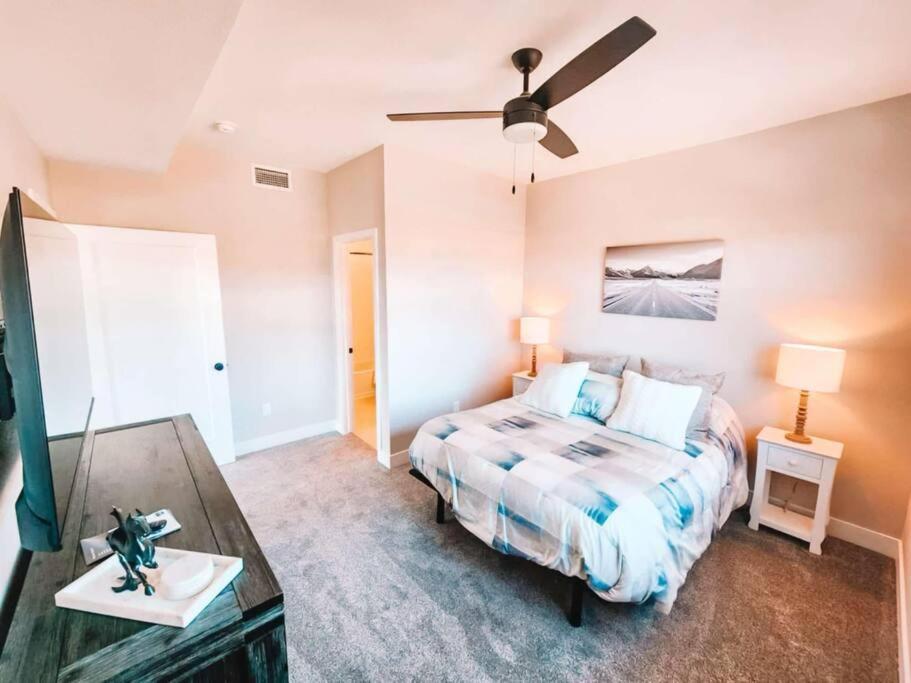 Broadmoor Mtn Retreat Pet Friendly Townhouse Holiday home Colorado Springs