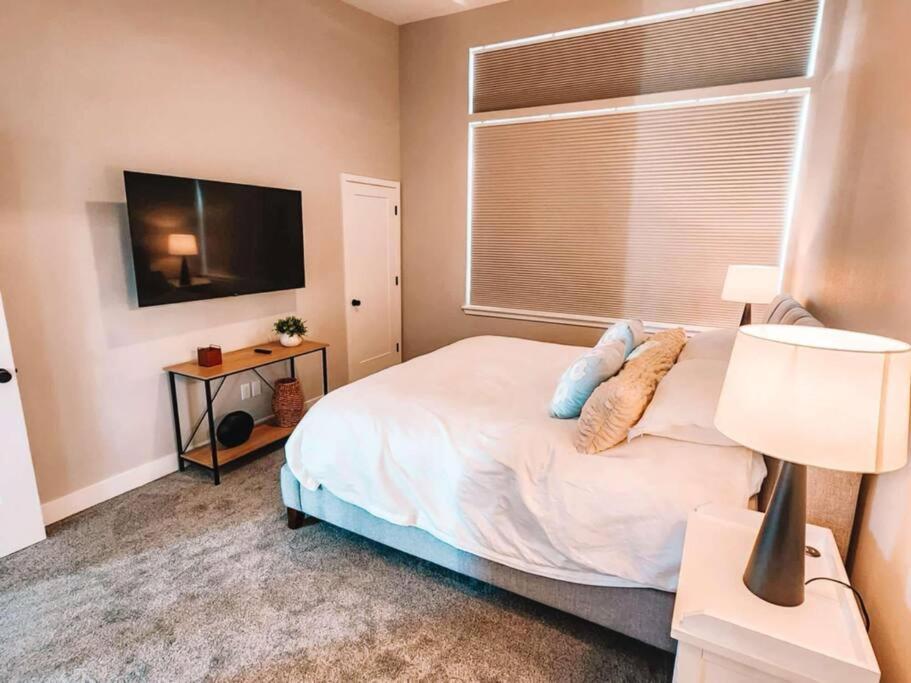 Broadmoor Mtn Retreat Pet Friendly Townhouse Colorado Springs